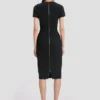 Figurbetontes T-Shirt-Kleid in Schwarz Figurbetontes T-Shirt-Kleid in Schwarz