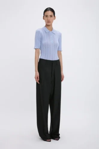 frill polo top in wolkenblau 2 330x495 - Frill Polo-Top in Wolkenblau