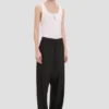 Hose mit geschwungenem Bein in Schwarz Hose mit geschwungenem Bein in Schwarz