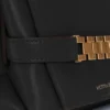 Kettenbeutel aus schwarzem Leder Kettenbeutel aus schwarzem Leder