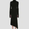 Midi-Kleid mit hohem Ausschnitt in Schwarz Midi-Kleid mit hohem Ausschnitt in Schwarz