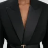 Taillierte Jacke mit Gürtel in Schwarz Taillierte Jacke mit Gürtel in Schwarz