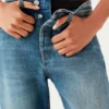 The Victoria Jeans in Mittelblau The Victoria Jeans in Mittelblau
