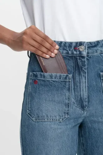 The Victoria-Kartenetui aus burgunderrotem Leder