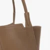 The Victoria-Tasche aus taubengrauem Leder The Victoria-Tasche aus taubengrauem Leder