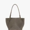 The Victoria Tote in kieselgrauem Wildleder The Victoria Tote in kieselgrauem Wildleder